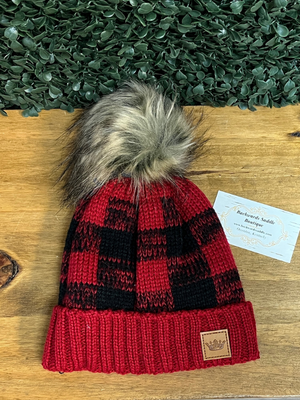 Kids beanie with fuzzy ball