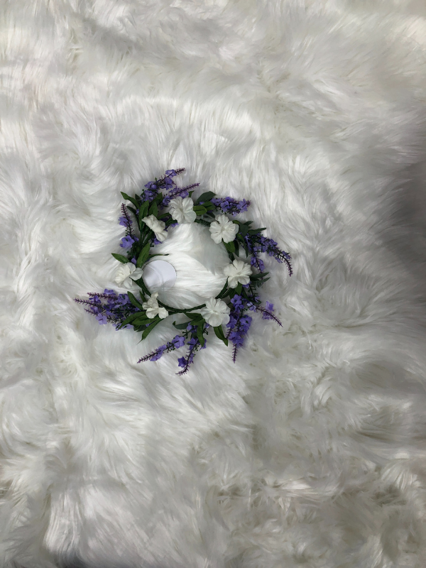 Lilac & white roses candle ring