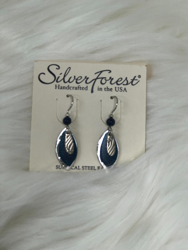 3 PC dangled silver & etched blue and etched silver earrings