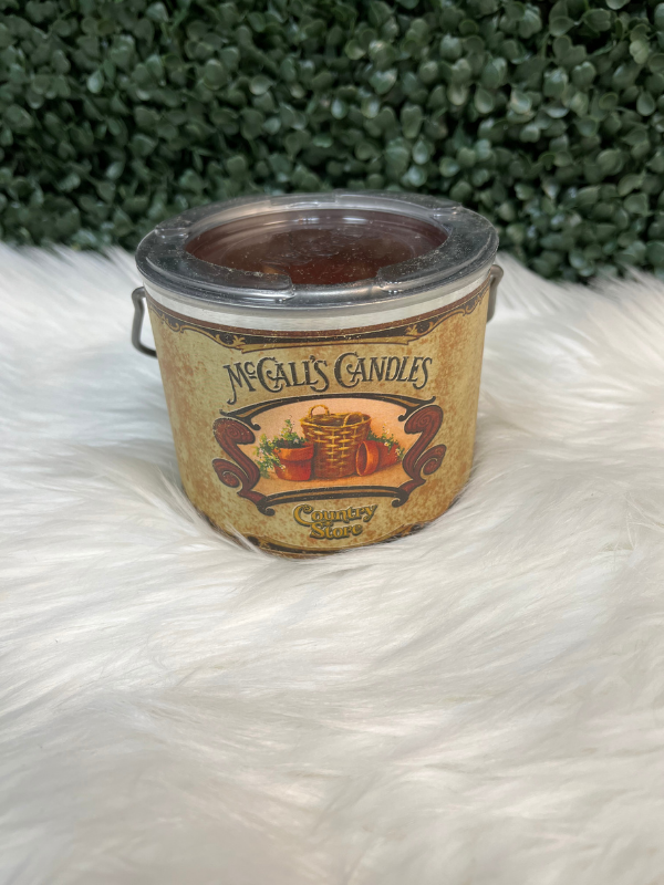 McCall's Vintage 22 oz candle
