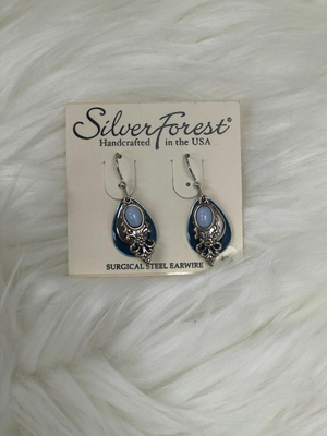 4 Dangles with blue marble effect and silver earrings