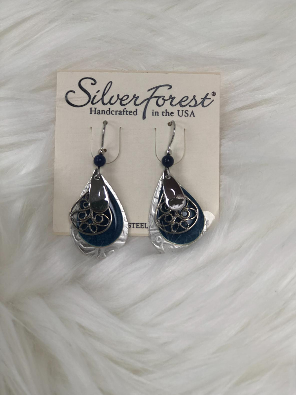 4 Dangles with blue marble effect etched silver earrings