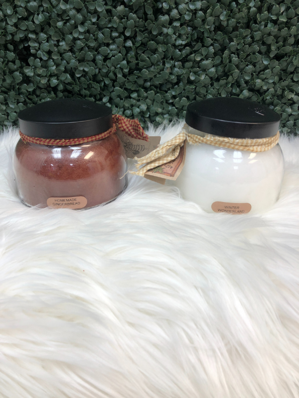 22oz Keepers of the Light Candle for fall/winter