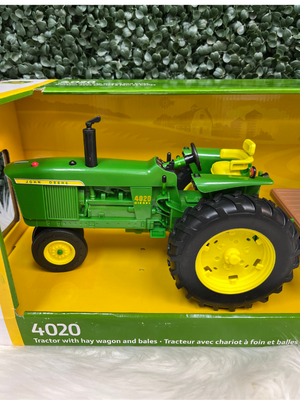 1/16 John Deere tractor and hay wagon