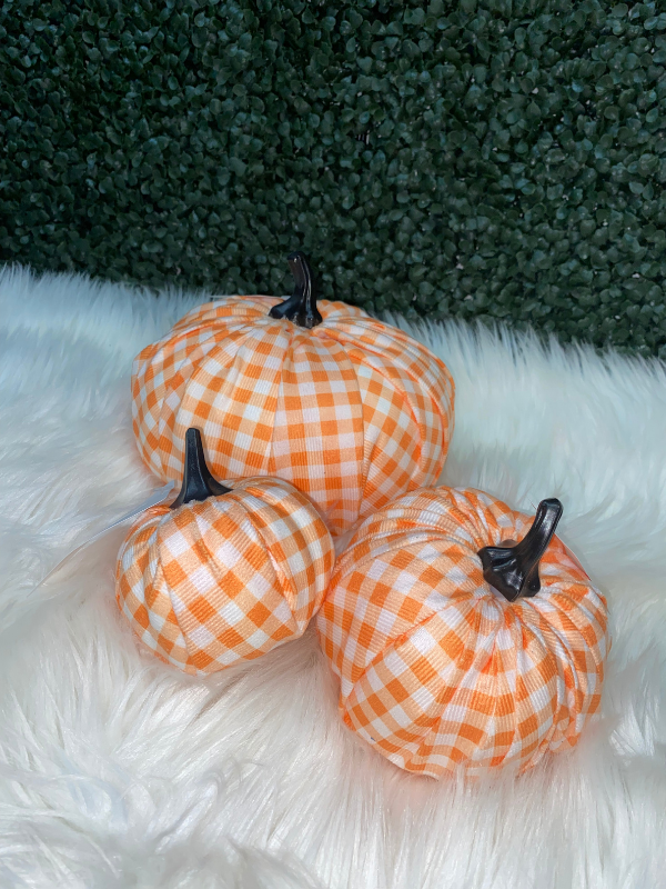 Plaid Pumpkins Decor