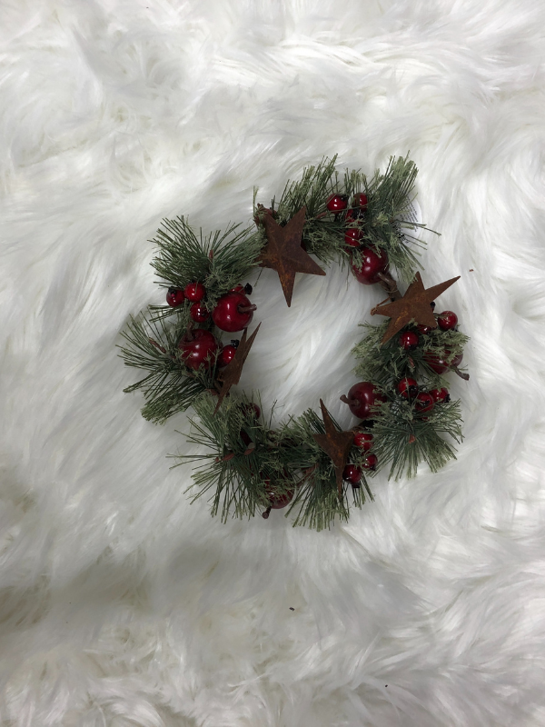 Pine with berries and stars candle ring