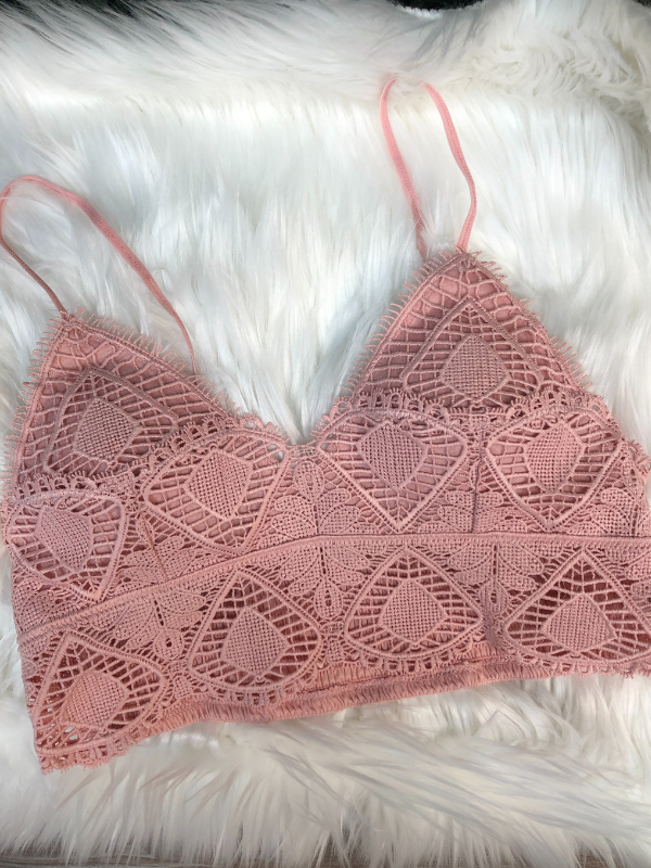 Pullover crochet lace bralette