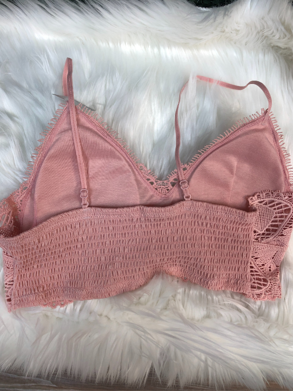 Pullover crochet lace bralette